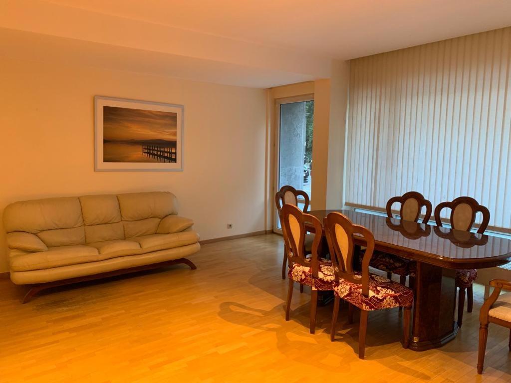 Lovely Two Bedroom Apartment With Free Parking Anversa Esterno foto